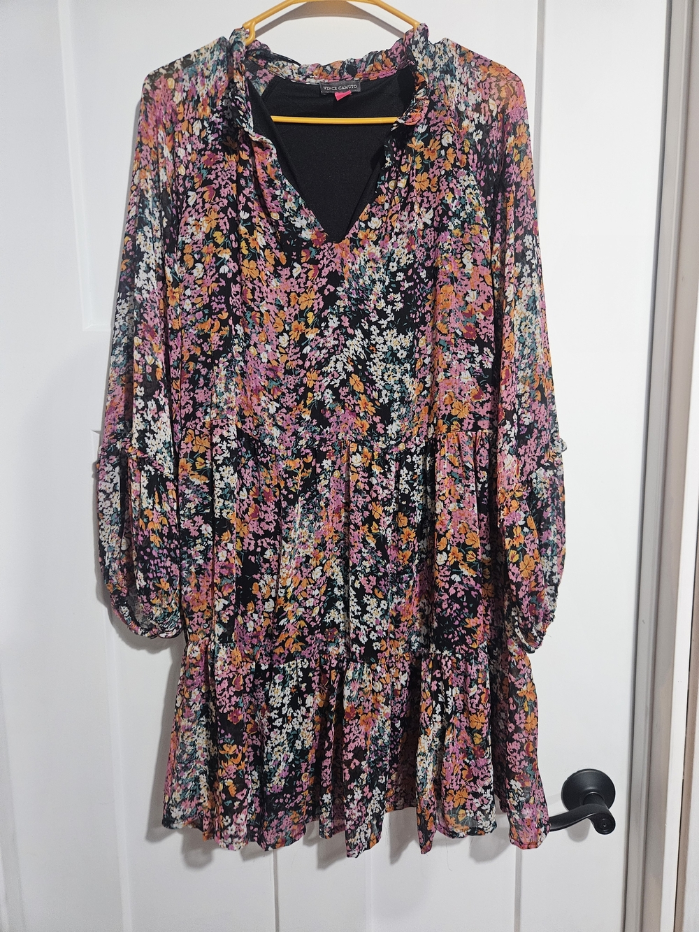 Vince Camuto Black Floral Tiered Long-Sleeve Dress